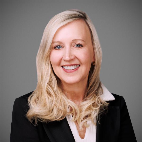 Lisa Moghul Headshot
